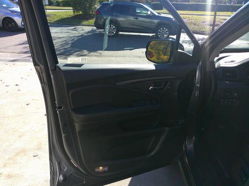 Used 2023 Honda Ridgeline RTL-E image 17