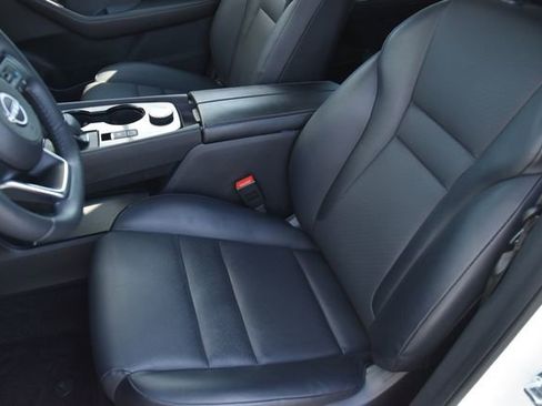 Used 2023 Nissan Rogue SV w/ SV Premium B Package AWD/4WD image 3