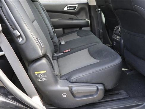 Used 2018 Nissan Pathfinder SV w/ SV All Weather Package AWD/4WD image 26