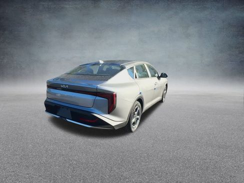 New 2025 Kia K4 LXS image 21