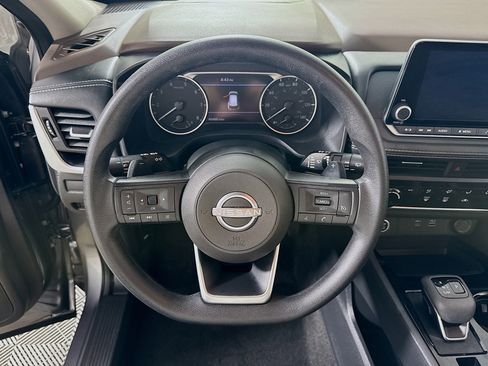 Used 2023 Nissan Rogue S AWD/4WD image 14