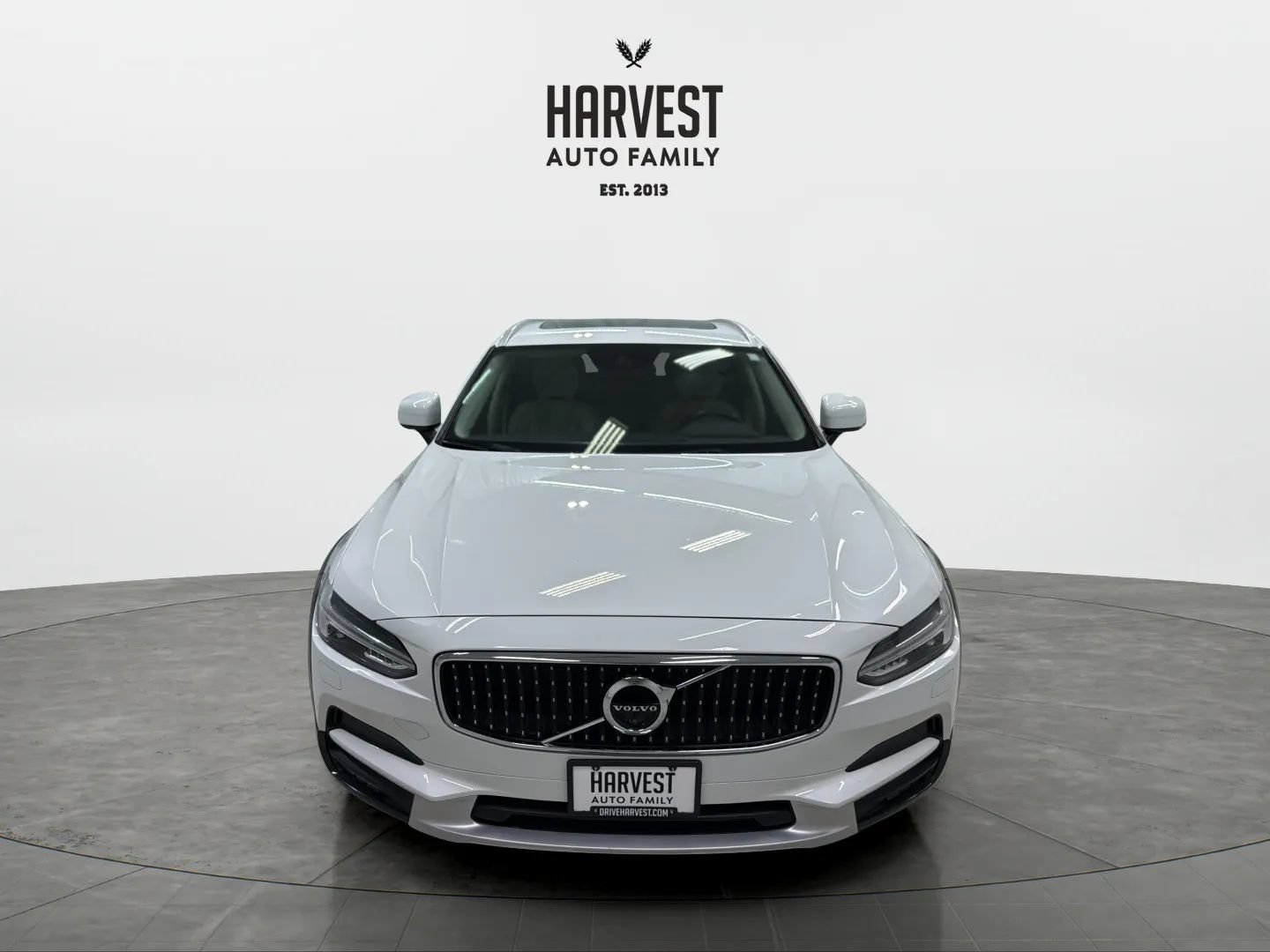Used 2018 Volvo V90 T6 Cross Country w/ Convenience Package AWD/4WD image 11