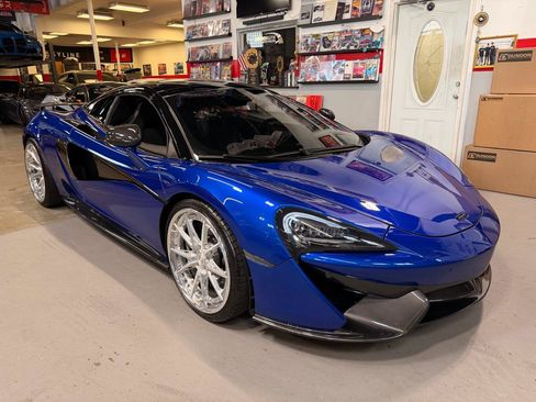Used 2018 McLaren 570S Spider RWD image 27
