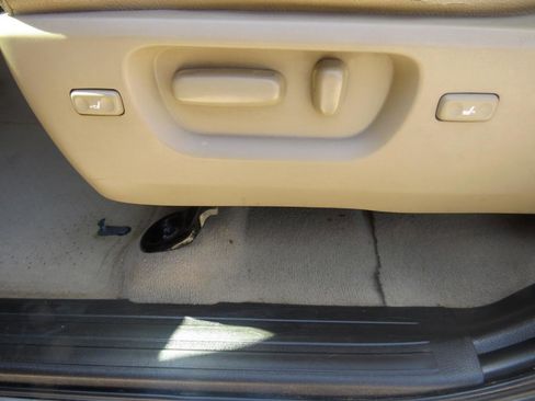 Used 2007 Toyota Tundra Limited RWD image 32
