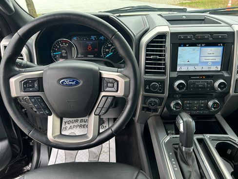 Used 2018 Ford F150 Platinum w/ Equipment Group 701A Luxury image 21