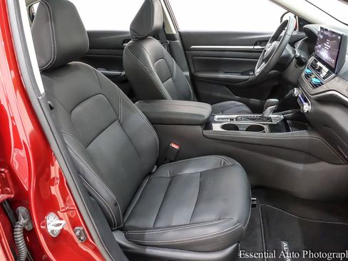 Used 2024 Nissan Altima 2.5 SL image 34