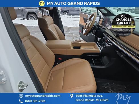 Used 2025 Hyundai Santa Fe Limited image 35