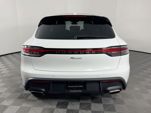 Used 2026 Porsche Macan AWD/4WD image 10