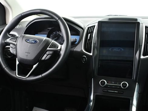 Used 2024 Ford Edge Titanium w/ Equipment Group 301A image 8