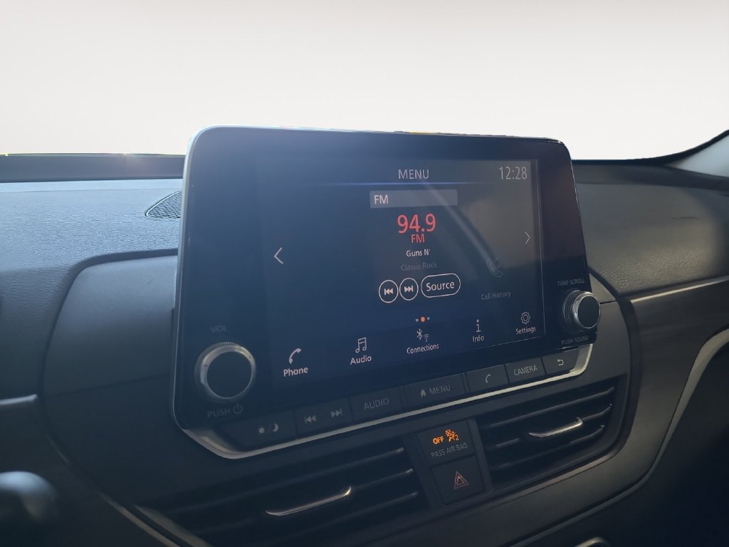 Used 2024 Nissan Altima 2.5 SV FWD image 19