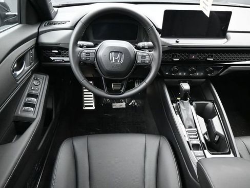 Used 2025 Honda Accord Sport image 12