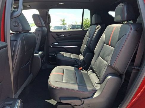 Used 2026 Chevrolet Traverse RS AWD/4WD image 16