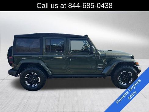 Used 2022 Jeep Wrangler Unlimited Sahara w/ Cold Weather Group image 4