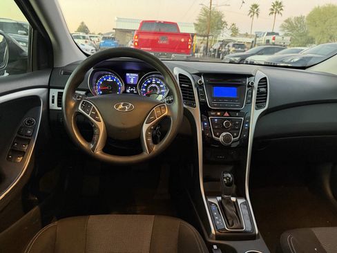 Used 2013 Hyundai Elantra GT image 25