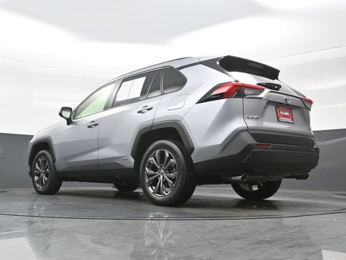 Used 2023 Toyota RAV4 XLE Premium AWD/4WD image 32