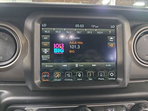 Used 2023 Jeep Wrangler Unlimited Sport AWD/4WD image 21