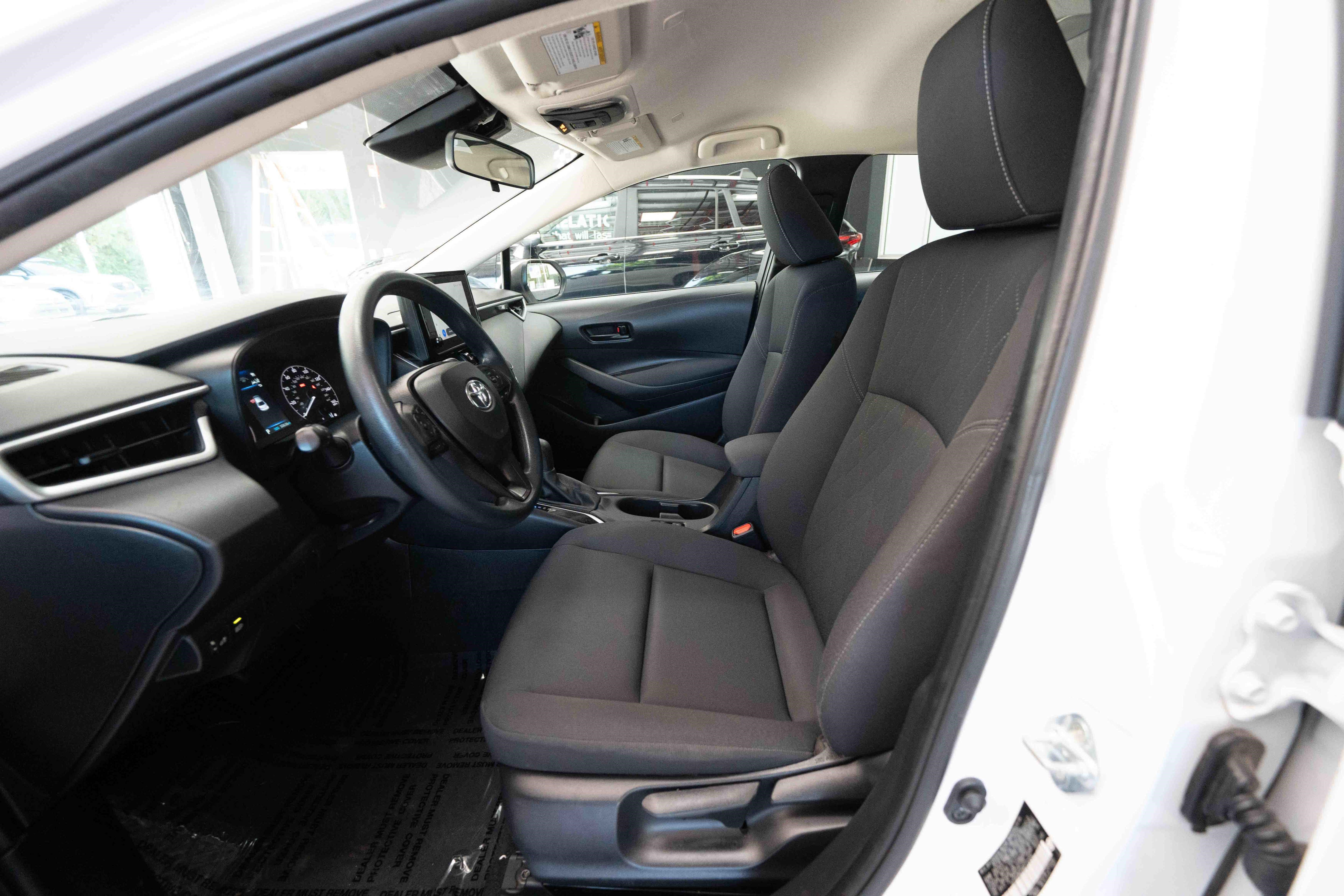 Used 2024 Toyota Corolla LE FWD image 9