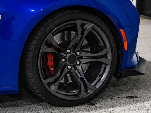 Used 2018 Chevrolet Camaro SS RWD image 52