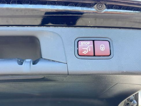 Used 2019 Mercedes-Benz GLC 300 4MATIC image 42