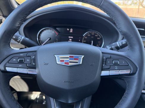 Certified 2022 Cadillac XT4 Premium Luxury w/ Enhanced Visibility Package image 29