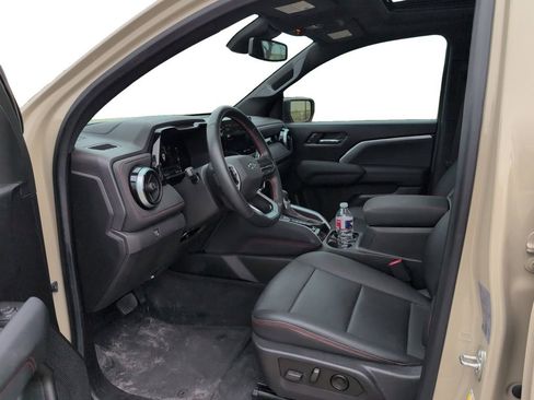 Used 2023 Chevrolet Colorado Z71 w/ Z71 Convenience Package 2 image 9