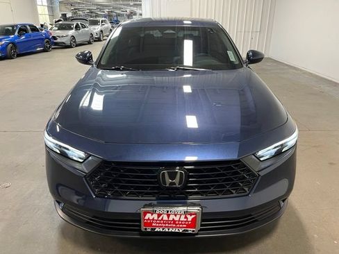Used 2023 Honda Accord EX image 8