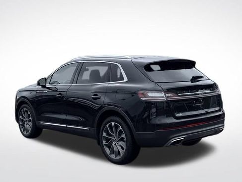 Used 2022 Lincoln Nautilus Reserve AWD/4WD image 9