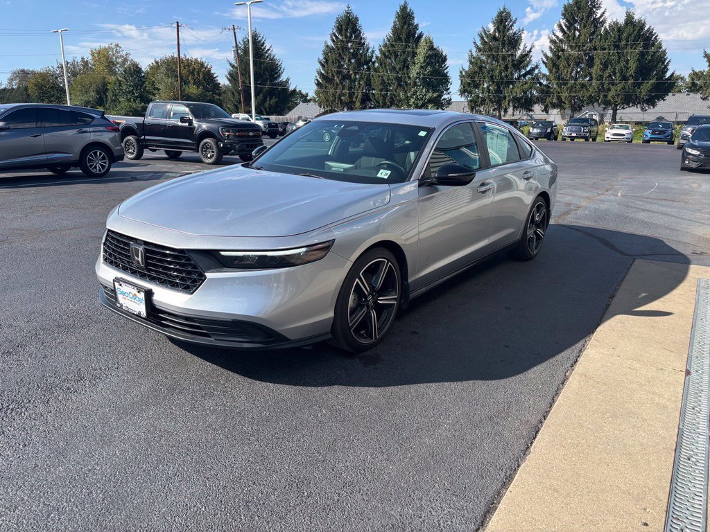 Used 2024 Honda Accord Sport image 9