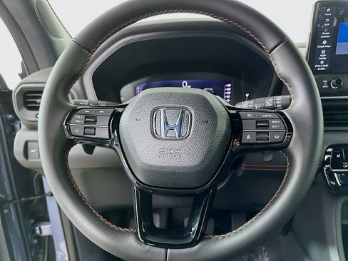 Used 2026 Honda Pilot Sport image 18