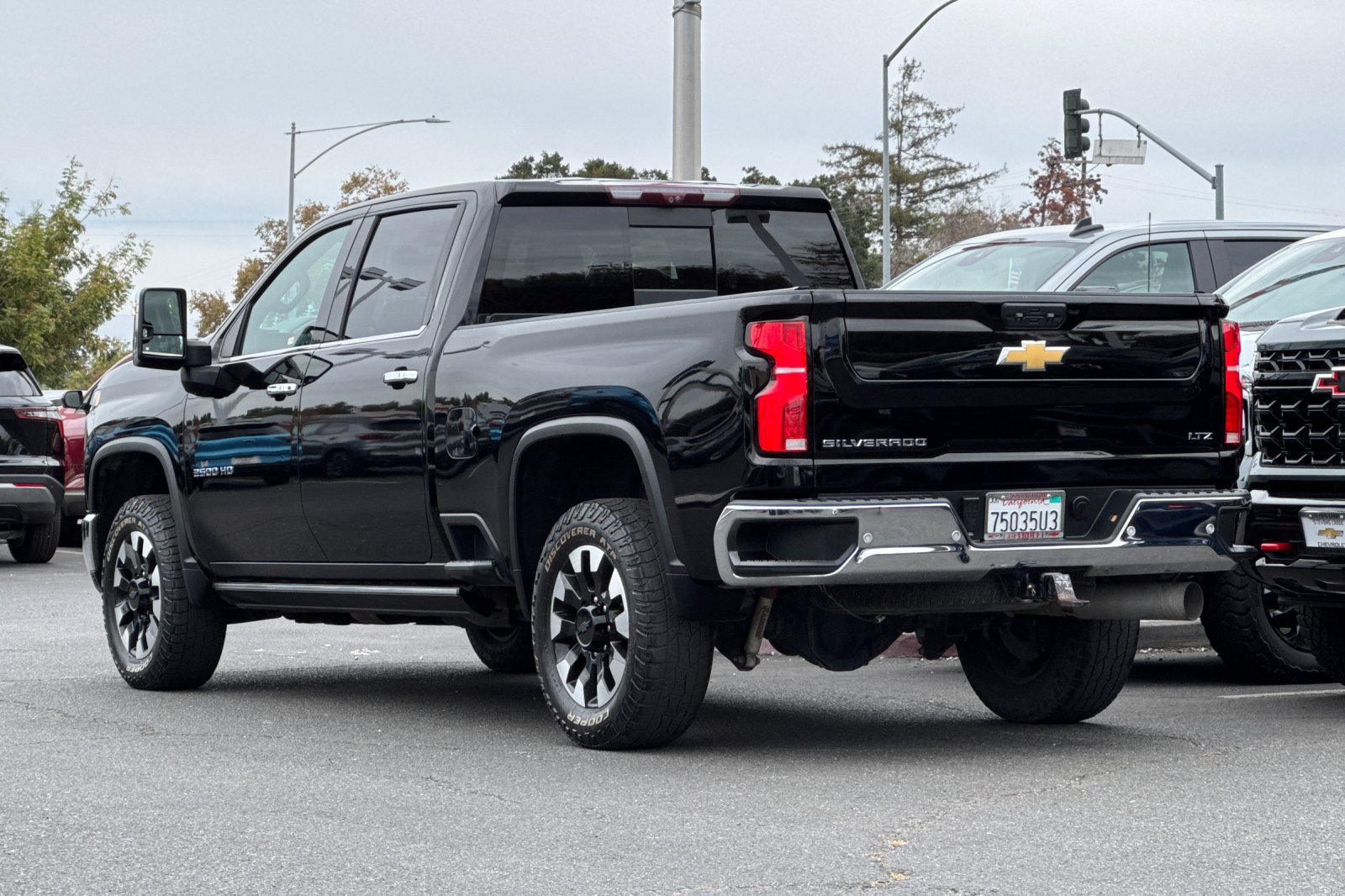 Used 2024 Chevrolet Silverado 2500 LTZ w/ LTZ Premium Package AWD/4WD image 7