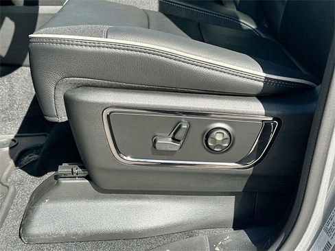 New 2026 RAM 1500 Limited w/ Trailer Tow Group image 18