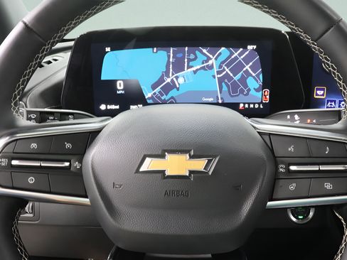Used 2026 Chevrolet Traverse LT AWD/4WD image 12