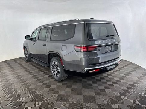 Used 2024 Jeep Wagoneer L Series II w/ Flexible Seating Group AWD/4WD image 7