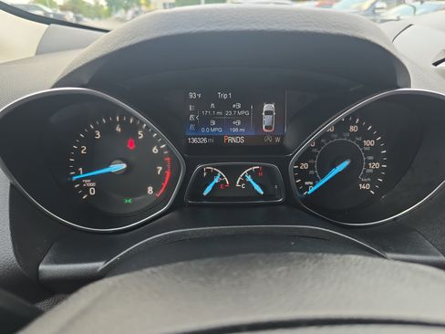 Used 2018 Ford Escape SE w/ SE Sync 3 Package AWD/4WD image 18
