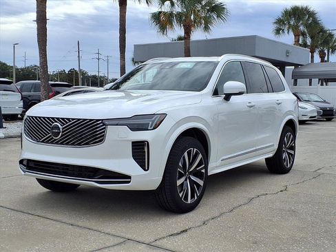New 2026 Volvo XC90 B5 Core image 3
