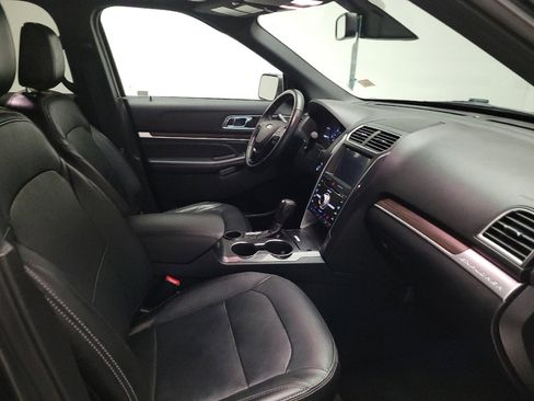 Used 2018 Ford Explorer Limited w/ Equipment Group 301A FWD image 21