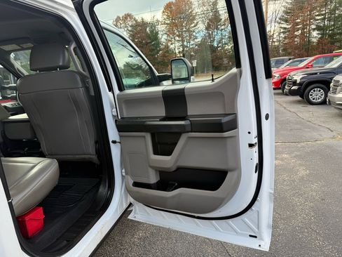 Used 2018 Ford F550 4x4 Crew Cab Super Duty image 28