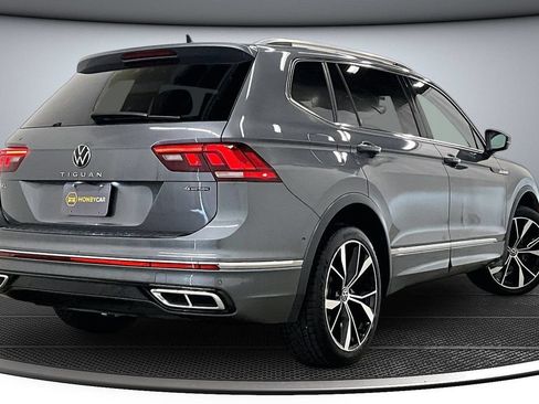 Used 2022 Volkswagen Tiguan SEL R-Line AWD/4WD image 6