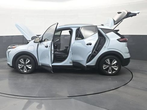 Used 2022 Chevrolet Bolt EUV LT w/ Convenience Package FWD image 38