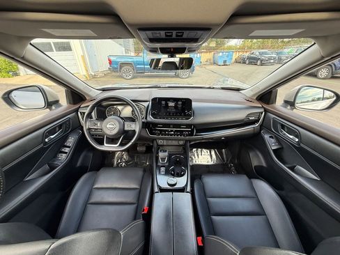 Used 2023 Nissan Rogue SL w/ SL Premium Package image 23