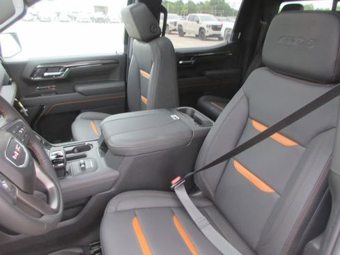 New 2026 GMC Sierra 1500 AT4 w/ AT4 Premium Package AWD/4WD image 12