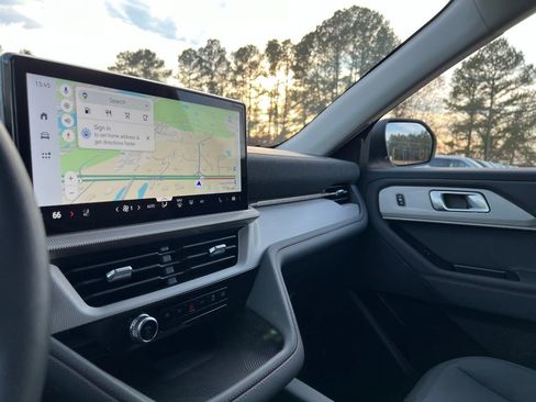 New 2026 Ford Explorer Active w/ Active Comfort Package image 19