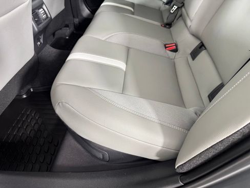 Used 2025 Toyota Camry SE FWD image 31