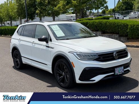 Used 2023 Volkswagen Tiguan SE R-Line AWD/4WD image 1