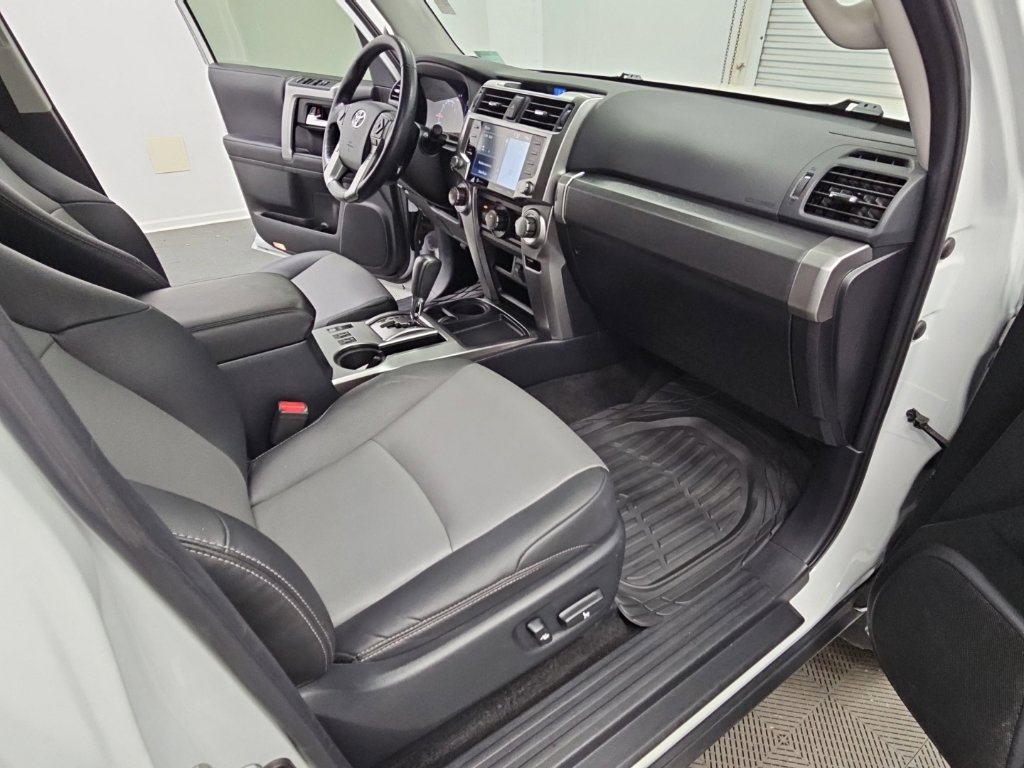 Used 2024 Toyota 4Runner SR5 Premium w/ Moonroof Package RWD image 39