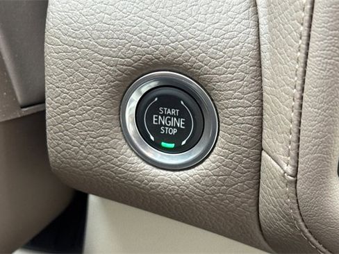 Used 2023 GMC Yukon XL Denali image 23