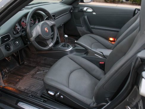 Used 2010 Porsche 911 Carrera S image 15