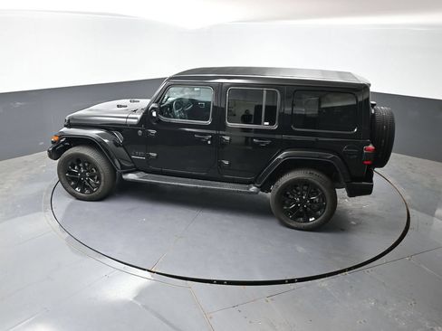 Used 2023 Jeep Wrangler Unlimited Sahara AWD/4WD image 46
