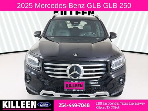 Used 2025 Mercedes-Benz GLB 250 w/ Exclusive Package image 2