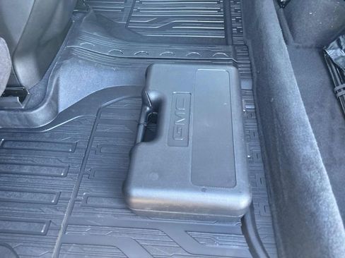 New 2026 GMC Sierra 2500 SLT w/ SLT Premium Package image 44